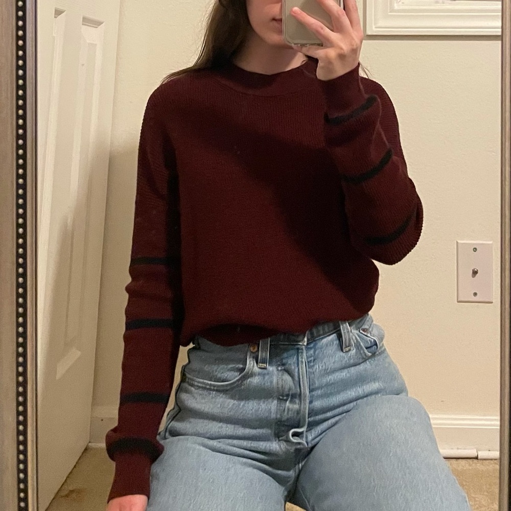American Eagle Sweater